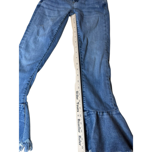 Blank NYC Womens Flare Blue Jeans Size 24 Raw Ruffled Hems Mid Rise - Picture 9 of 11